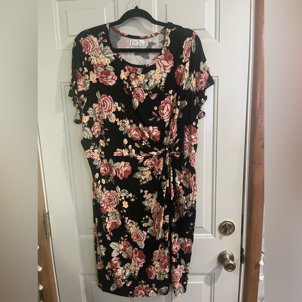 Maurices 24/7 Black and Pink Sheath Midi Dress